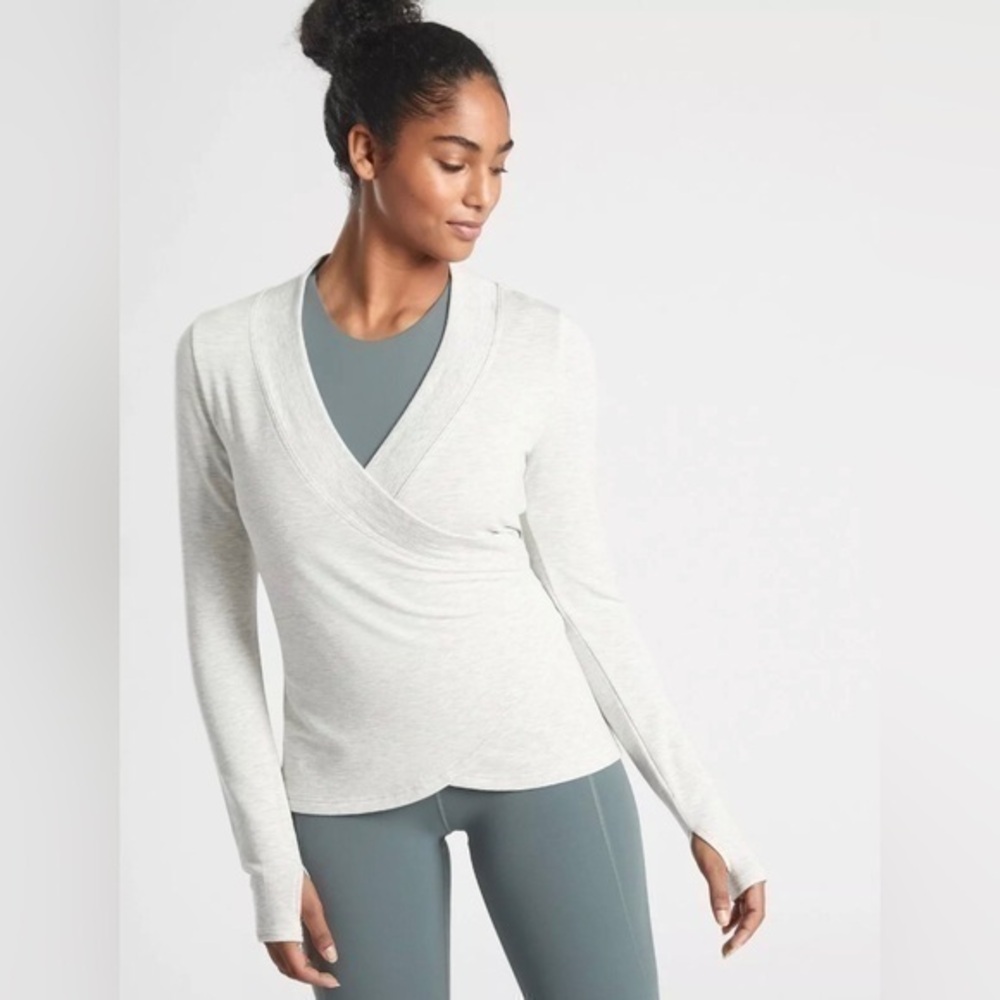 Athleta Poise Coaster Dance Wrap Oatmeal Heather Beige Sweater sweatshirt SMALL